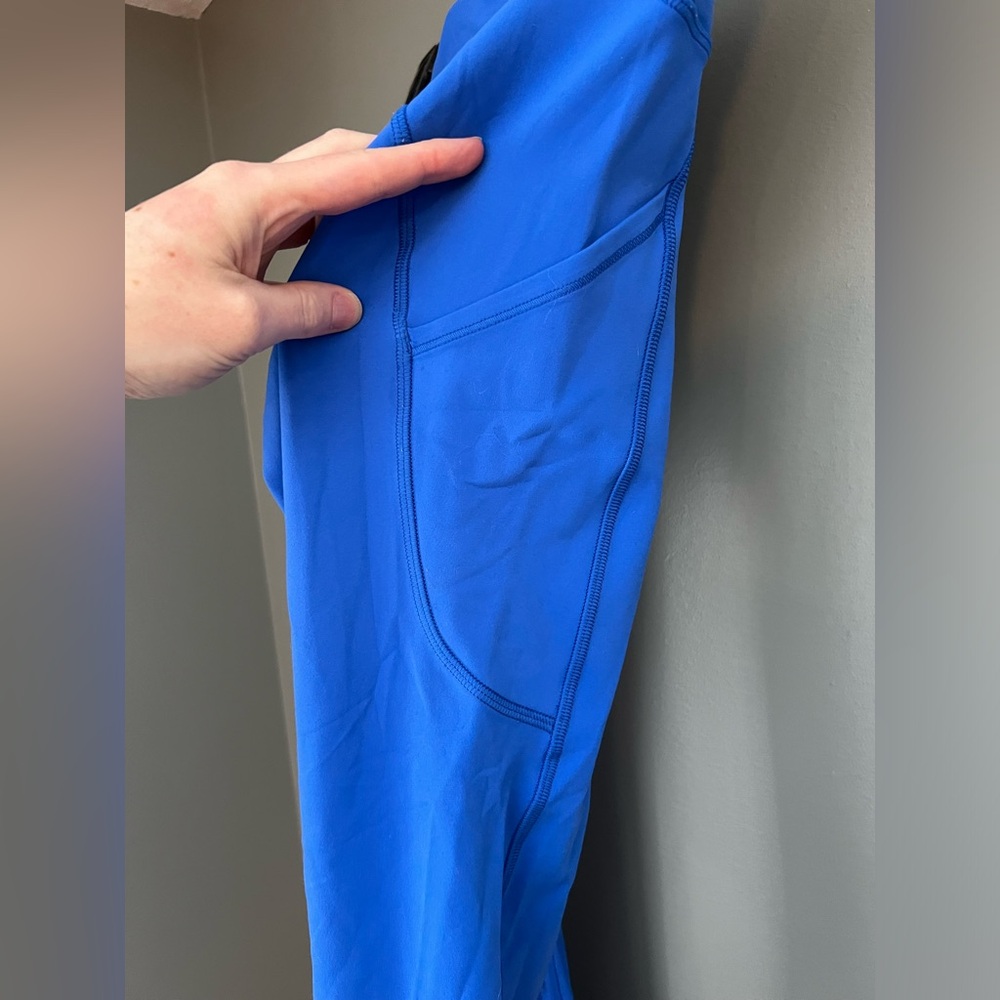 Lululemon Invigorate High-Rise Tight 25" - size (4) - Picture 9 of 11